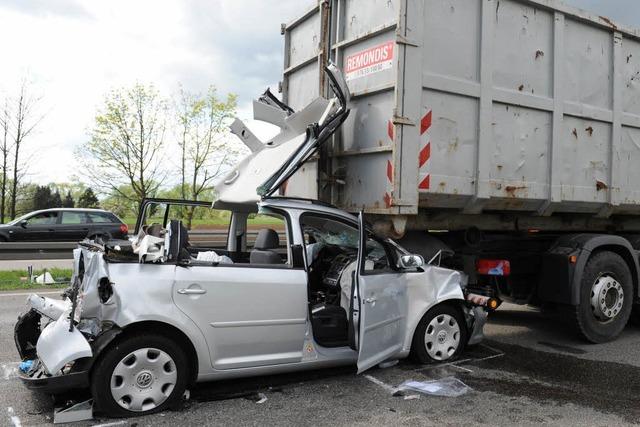 Zubringer Mitte: Drei Verletzte bei Unfall