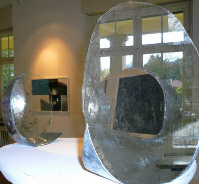 Sehenswert: Spiegelobjekte von Reinhar...on Sandra Eades im Georg-Scholz-Haus.   | Foto: Nicola Gastiger