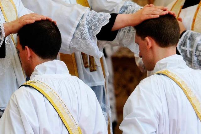 Priestermangel lsst Ruf nach Reformen lauter werden