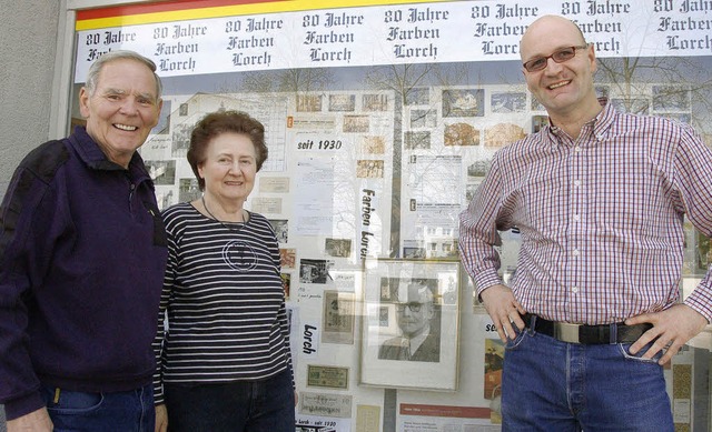 Fritz Lorch (Foto im Schaufenster) gr...nen Eltern Dieter und Rosemarie Ihle.   | Foto: Ingrid Bhm-Jacob