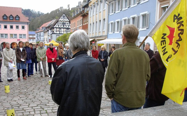 Schweigeminuten fr Fukushima: Auch di...uch (www.bienergiewende@waldkirch.de)   | Foto: Bernd Fackler