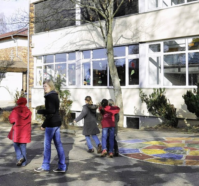In der Schule in Britzingen werden woh...rhin  Kindern auf dem Schulhof toben.   | Foto: Mnch