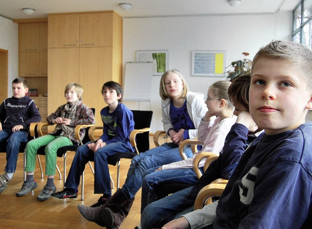 Reden ber grundlegende Dinge: Kinder in der Katholischen Akademie Freiburg  | Foto: Anita Rffer