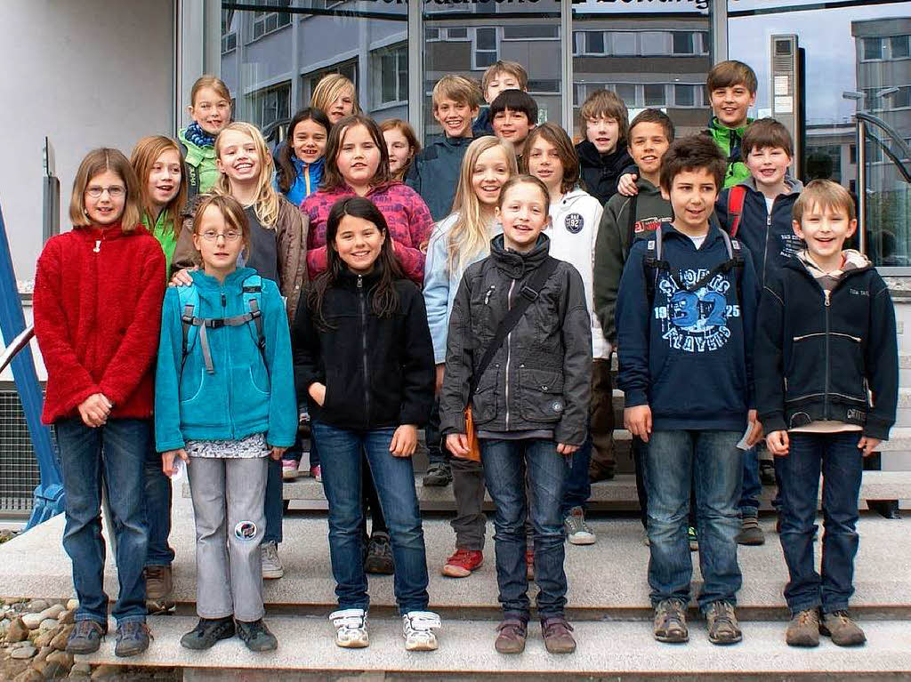 Die Klasse 4b der Emil-Thoma Grundschule aus Freiburg mit ihrer Lehrerin Christiane Neugebauer