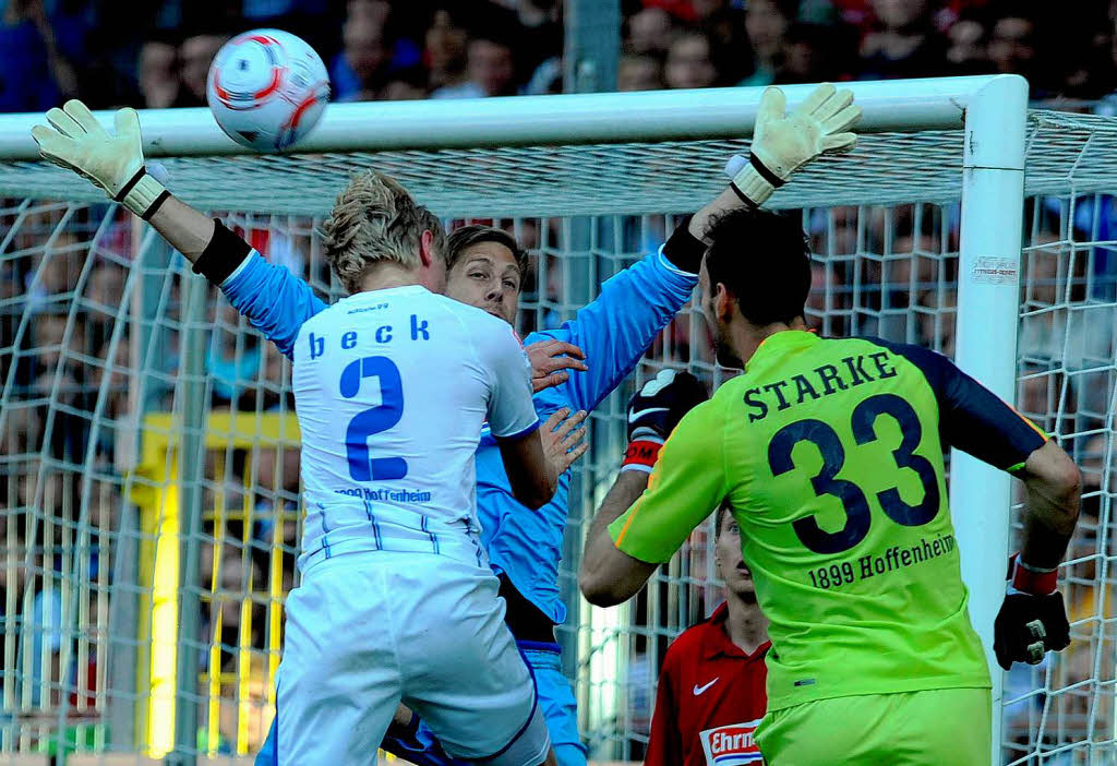Die TSG 1899 Hoffenheim war beim Sportclub Freiburg zu Gast. Die TSG 1899 Hoffenheim war beim Sportclub Freiburg zu Gast.