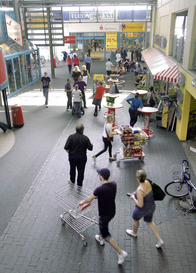 Shoppen am Sonntag, hier im Kaufland: weniger Pflichterfllung als an Werktagen  | Foto: Peter Gerigk