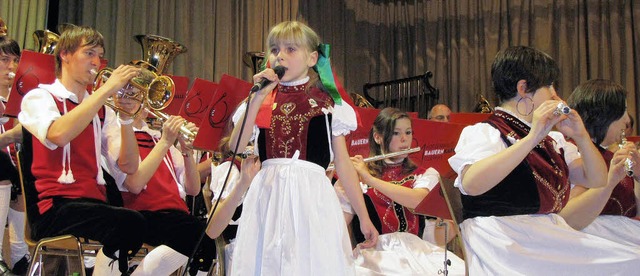 Pierina Mutter, Tochter des Dirigenten...tter, meisterte ihr Solo mit Bravour.   | Foto: michael gottstein