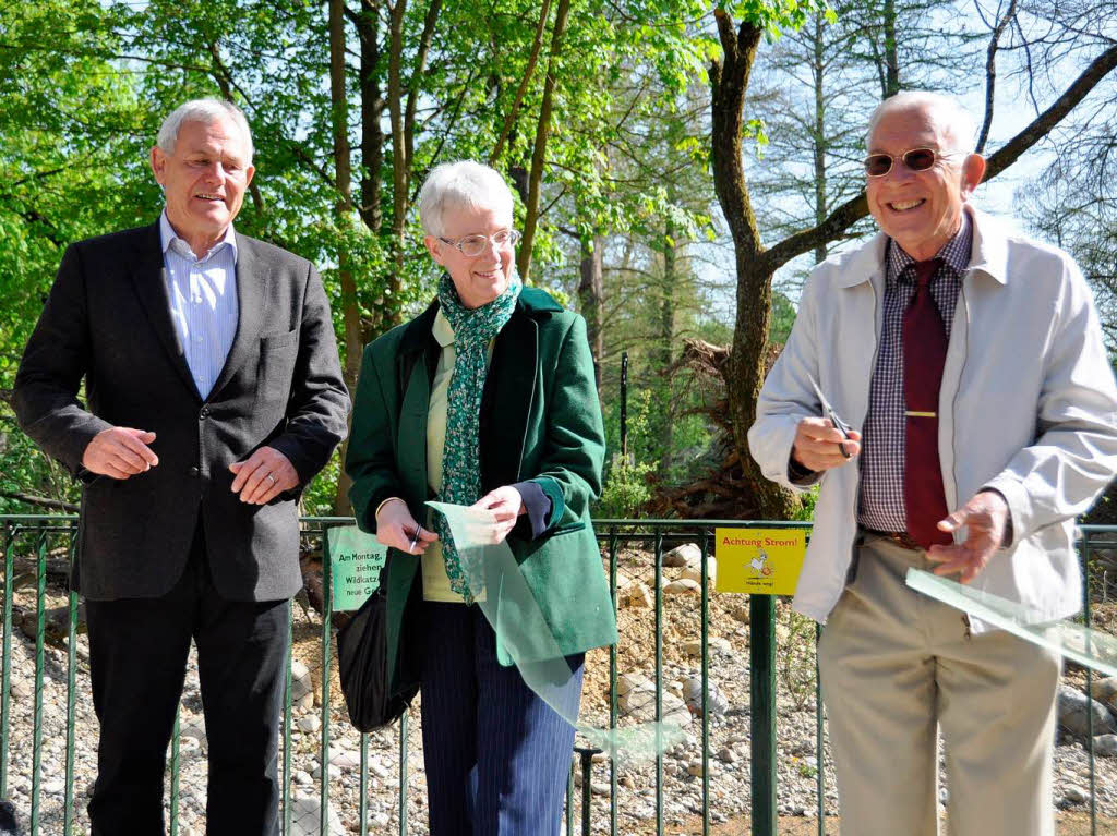 Peter Lachenmeier , Marie-Louise Stamm und Hans-Jrg Galluser  (von links) erffneten die neue Wildkatzenanlage