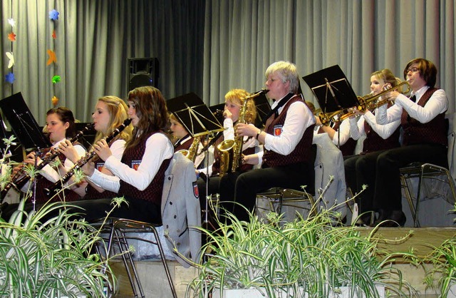 Der Musikverein Untermettingen prsent...  unterhaltsamer und geselliger Abend.  | Foto: Burkhard Hentschel