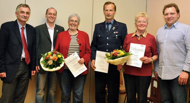 Das DRK Ihringen ehrte langjhrige und...rt Lai,  Doris Khnle und Ingo Einhaus  | Foto: kai kricheldorff