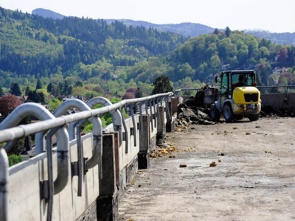 Bagger statt Bcher: Die Freiburger Unibibliothek wird zurckgebaut.