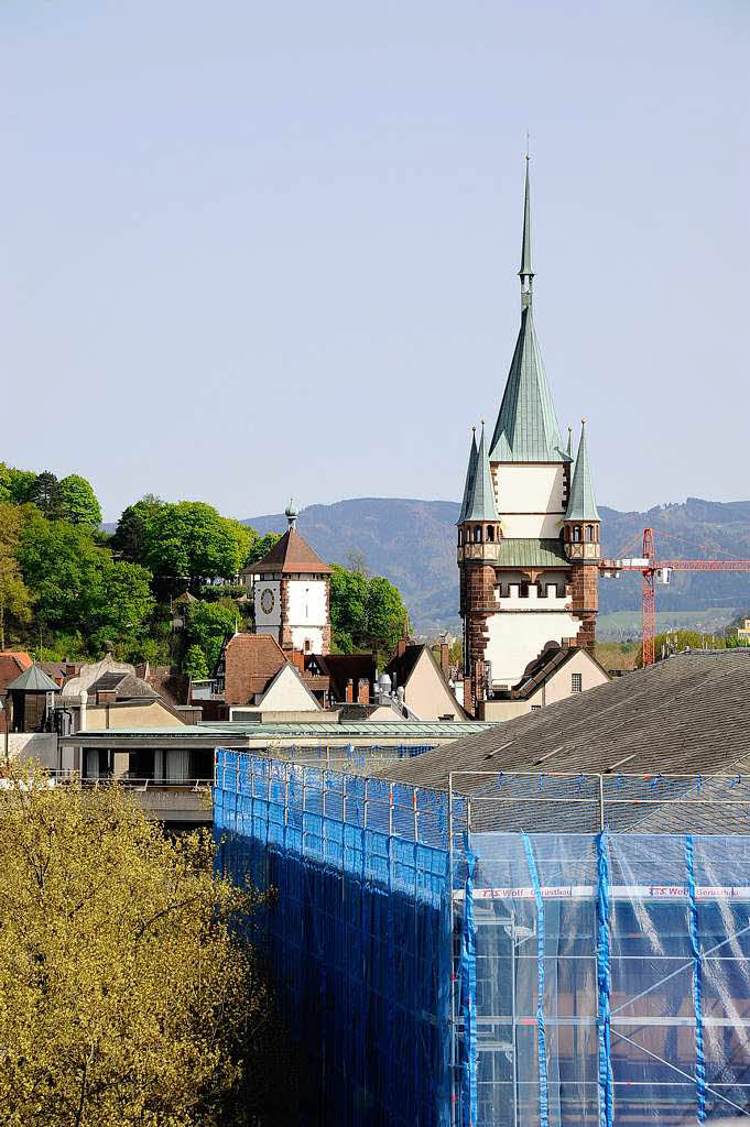Bagger statt Bücher: Die Freiburger Unibibliothek wird zurückgebaut. Bagger statt Bücher: Die Freiburger Unibibliothek wird zurückgebaut.
