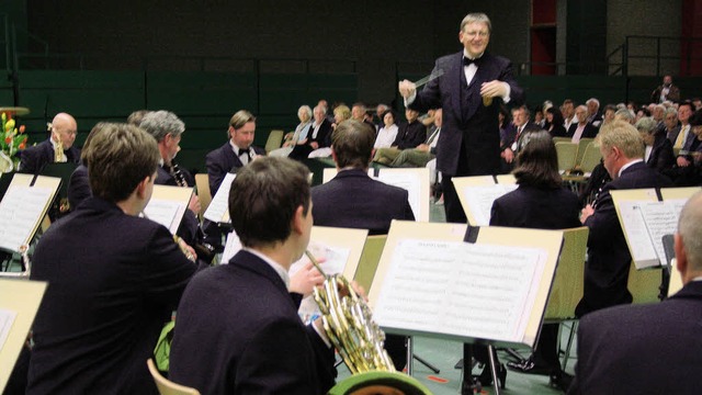 Das Landespolizeiorchester Baden-Wrtt... Brgermeister Dieter Schneckenburger   | Foto: michael saurer