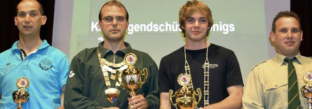 Kreisschtzenknig Uwe Kunz (SG Hausen...u, l.) und Gerhard Roser (SG Maulburg)  | Foto: Berger