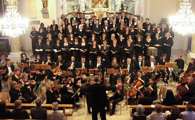 Das Vocalensemble Breisach und das Con...tonin Dvork in der Kirche St. Alban.   | Foto: Hans Jrgen Kugler