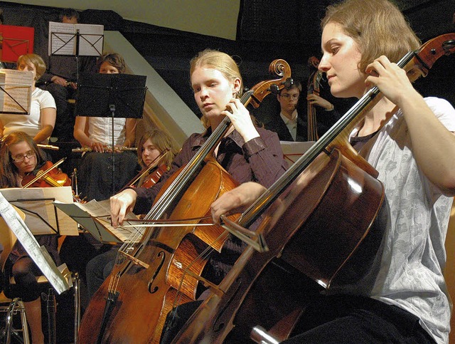 Das Jugendsymphonieorchester der Regio...Gala der Freien Evangelischen Schule.   | Foto: Britta Wieschenkmper