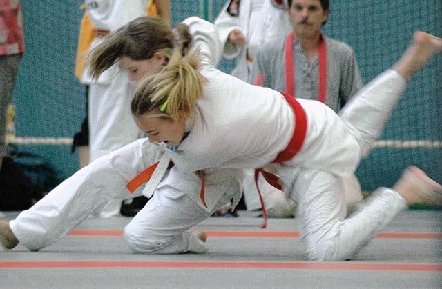 Explosivitt und Krperbeherrschung: K...) zeigt in Pforzheim ihr Judo-Talent.   | Foto: brgelin-arslan