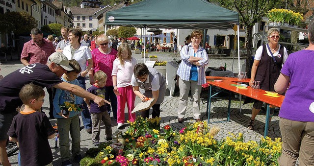 Beliebt war die Tauschaktion am &#8222...vereins beim Schnauer Frhlingsfest.   | Foto: Jger