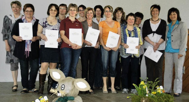 Die Landfrauen aus dem Oberen Wiesenta...fterin der regionalen Gensse&#8220;.   | Foto: Verena Wehrle