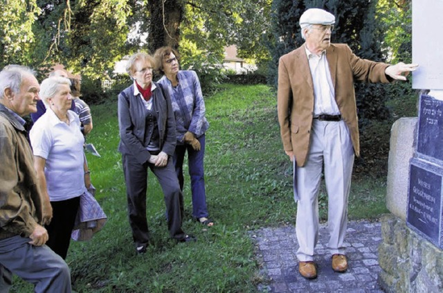 Der alte jdische Friedhof in Tiengen....lettgaustadt lebende Juden erinnert.    | Foto: Freudig