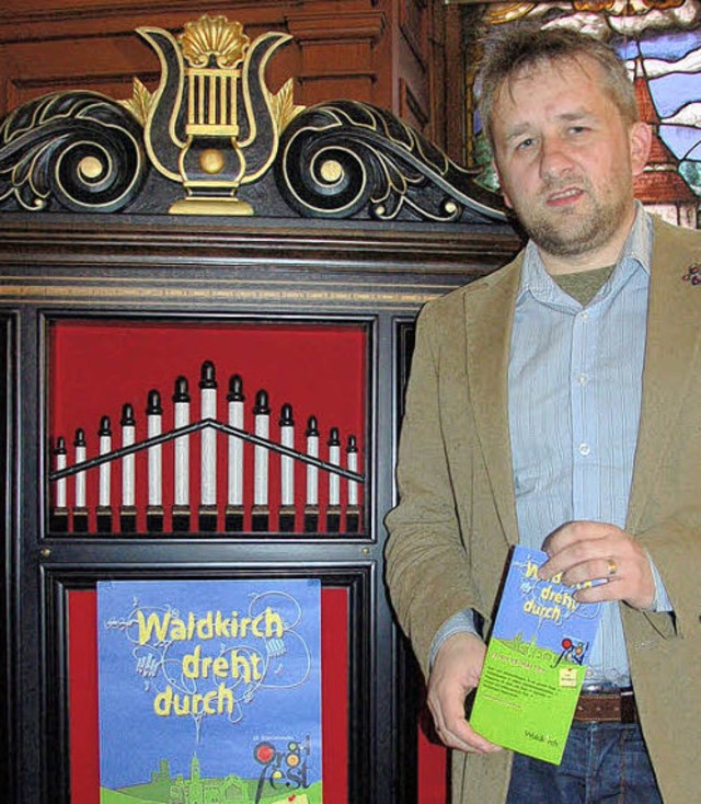 Bei Orgelfestleiter Gregor Swierczyna ... Fden fr das Groereignis zusammen.   | Foto: Sylvia Timm