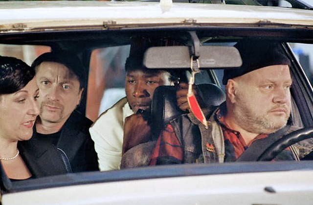 Taxifahrer mit skurrilen Gsten:  Szen...ntak und Georg Blumreiter (von links).  | Foto: malvianfilm