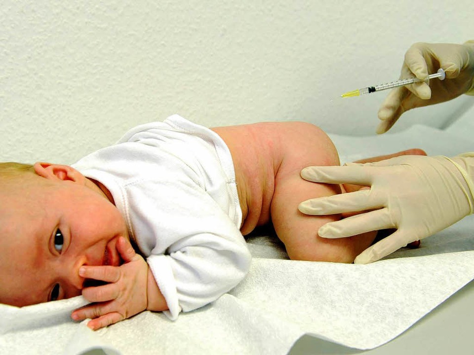 Auch noch nach der Maserninfektion sinnvoll: die Impfung   | Foto: dpa/uniklinik freiburg
