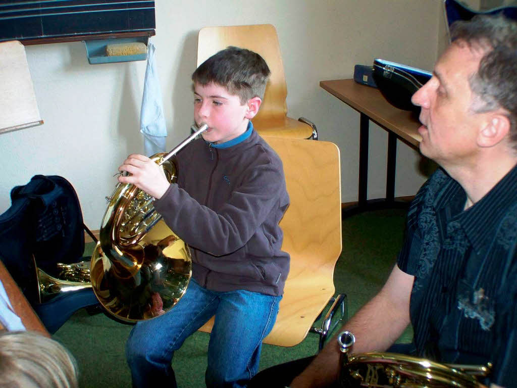 Schulfest an der Musikschule Waldkirch: Leon spielt Pippi Langstrumpf Schulfest an der Musikschule Waldkirch: Leon spielt Pippi Langstrumpf