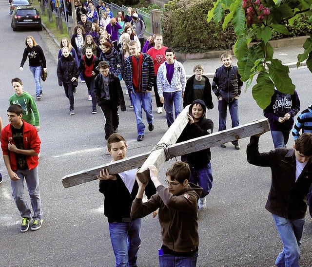 Einstimmung auf die Karwoche: der Kreuzweg  | Foto: WOLFGANG KNSTLE