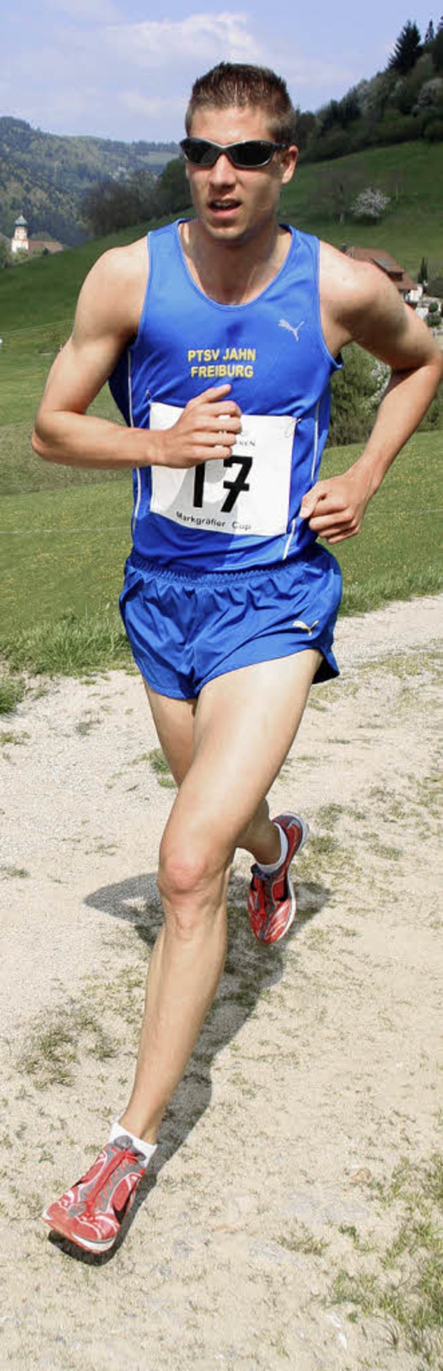 Christian Meisel feiert einen berlegenen Sieg.  | Foto: Stinn