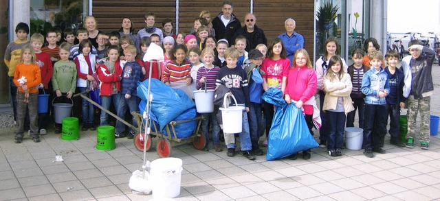 Sckeweise Mll sammelten Kinder der Rosenburgschule ein.   | Foto: Privat