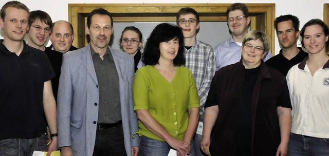 Der Vorsitzende des DLRG-Bezirks Breis...zenzen und DLRG-Bootsfhrerscheinen.    | Foto: DLRG
