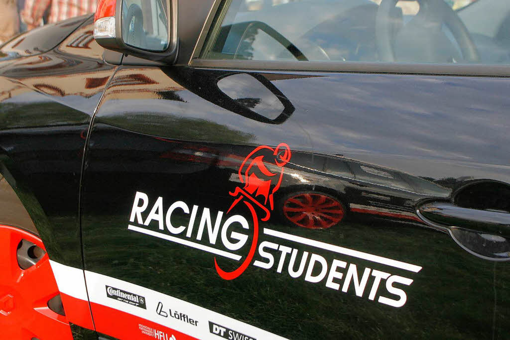 Die Racing Students stellen sich vor.