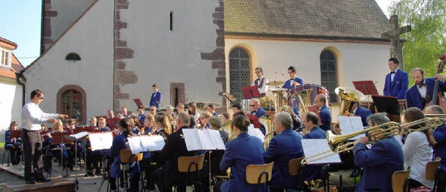 Beim Serenadenkonzert des Musikvereins Reute stimmte einfach alles.   | Foto: Pia Grttinger