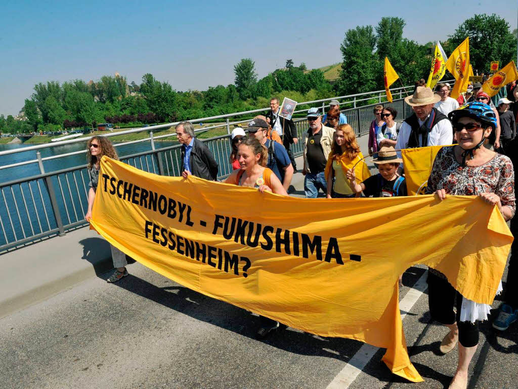 Atomkraftgegner demonstrieren bei Breisach.