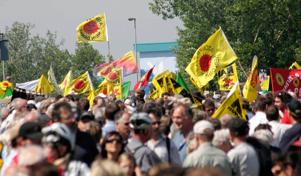 Anti-Atom-Brckenprotest in Sasbach.
