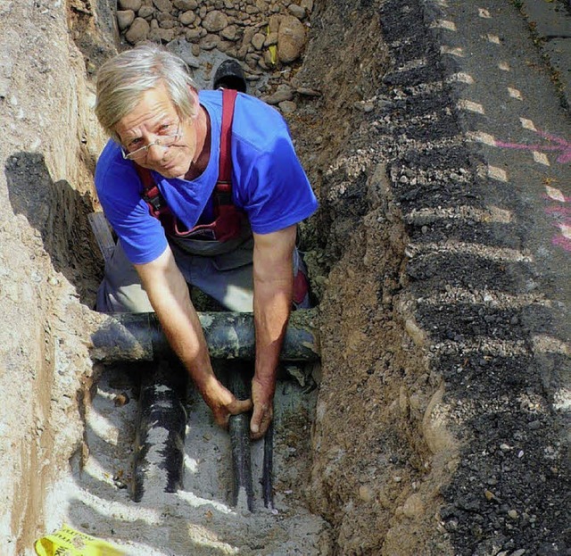 Polier Karlheinz Faller von der Firma ...res in der Buchholzer Torackerstrae.   | Foto: Eberhard Weiss