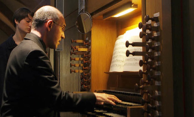 Daniel Leininger (Orgel) und Emma Guti...yvin und Louis und Franois Couperin.   | Foto: Heidi Fssel