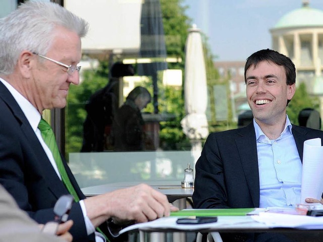 Pause fr die Verhandlungspartner Winf...chmann (links) und Nils Schmid im Caf  | Foto: dapd