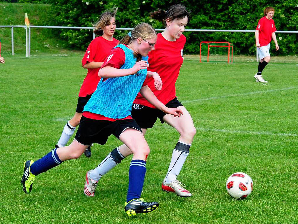 SC Freiburg sucht beim Mdchen-Fuballtag auch nach Talenten