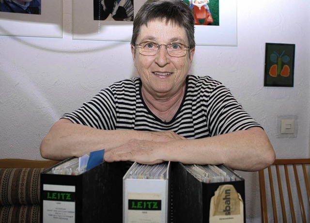 Doris Mittermayer mit einem Bruchteil ...ung von Brandopfern angesammelt haben.  | Foto: Gertrude Siekfe