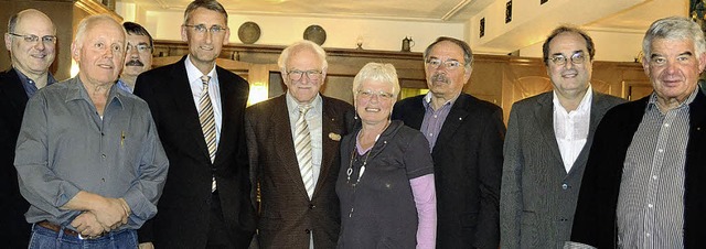 Geehrte und Ehrende (v. l.):  Bernhard...er, Edwin Kiefer und Manfred Dietsche   | Foto: P. Berger