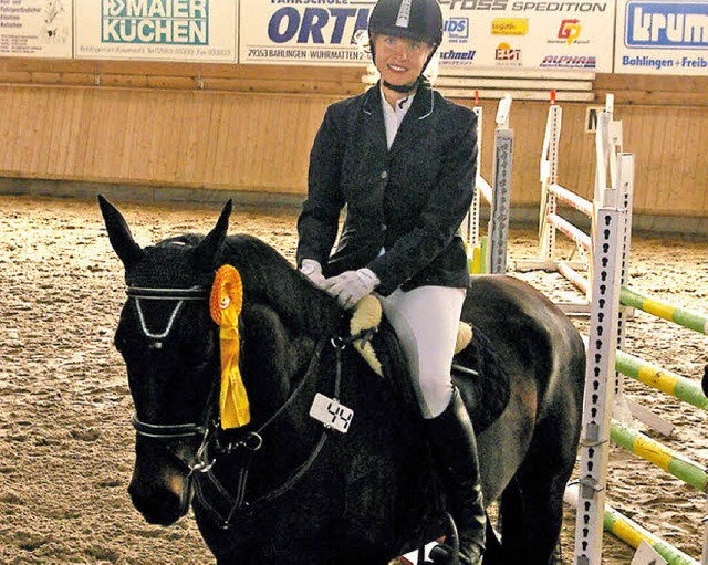 Tatjana Braun (Bahlingen) gewann  den ...urde Zweite im Stilspringwettbewerb .   | Foto: Ernst Hubert Bilke