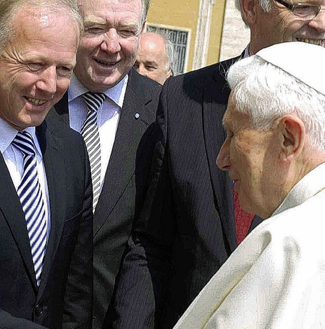 Papst Benedikt XIV im Gesprch mit Peter Wei   | Foto: PR