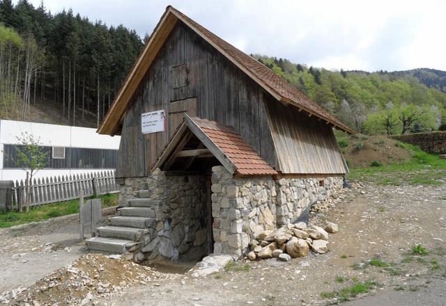 Der Aufbau des alten Getreidespeichers... originalgetreu  wie mglich werden.    | Foto: Faller