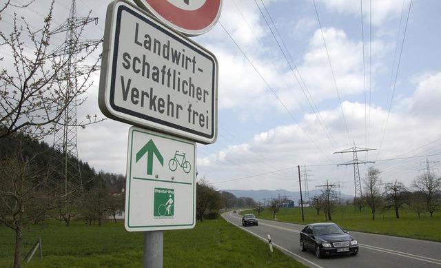 Eine Radwegberfhrung bei Riedmatt ber die B 34 ist noch immer nicht in Sicht.  | Foto: Ralf STaub