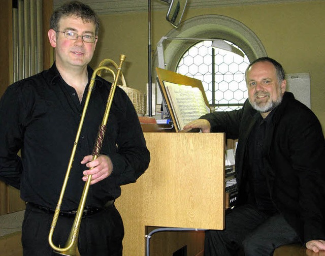 Robert Vanryne  spielte auf verschiede... Schfer begleitete ihn an der Orgel.   | Foto: Ulrike Spiegelhalter