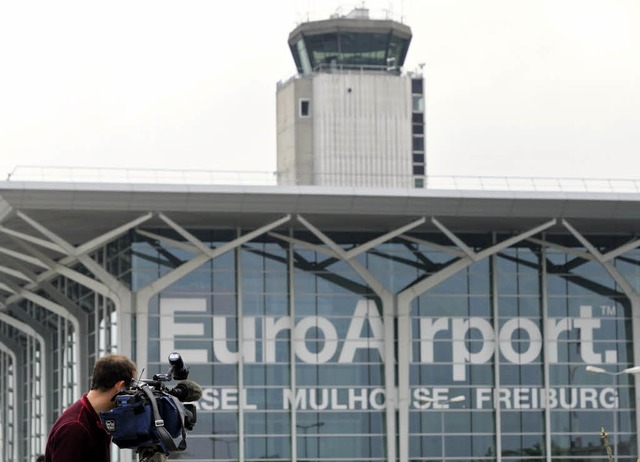 Tatort war die Hochsicherheitszone des Flughafens Basel-Mlhausen-Freiburg.  | Foto: AFP