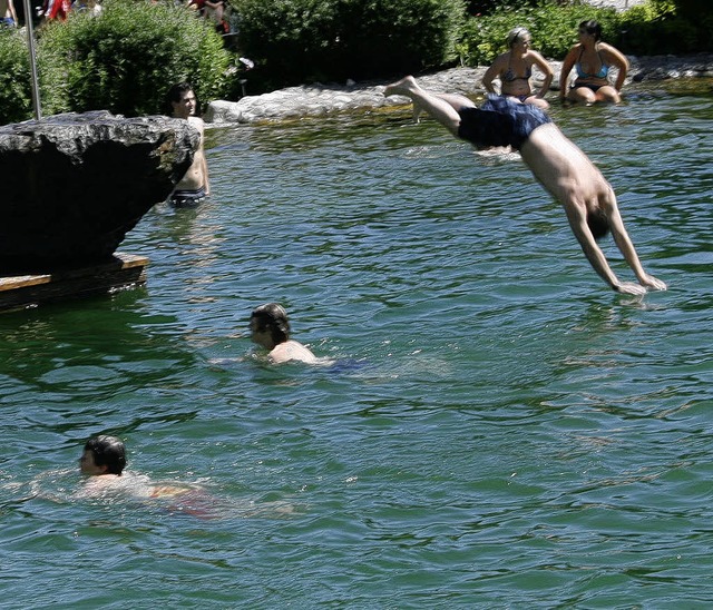 Der Kiosk am Naturena  Badesee in Birk...5. Mai kann dann auch gebadet werden.   | Foto: Wilfried Dieckmann