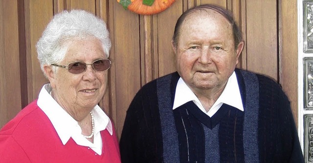 Seit 50 Jahren verheiratet: Johanna und Hermann Gtz    | Foto: hans spengler